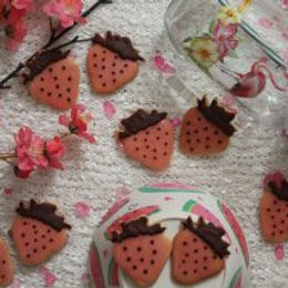 Biscotti fragoline con crema light alle fragole – senza glutine e senza burro