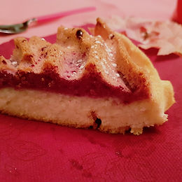 Torta soffice agli albumi a forma di rosa – senza glutine