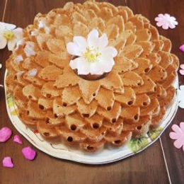 Torta sofficissima senza lievito alla cannella e mandorle – senza glutine, senza burro e senza zucchero