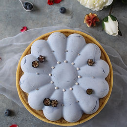 Crostata frangipane ai fichi con cremoso allo yogurt e spirulina – senza glutine