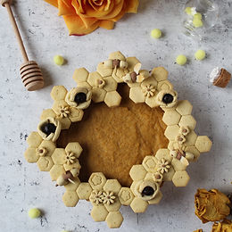 Crostata alveare al miele, zenzero e limone – senza glutine e senza latticini