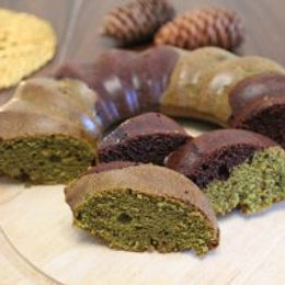 Ciambella bicolore Thè Matcha e Cacao – senza glutine, senza burro e senza lattosio