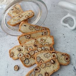 Sfoglie di albumi alle nocciole – senza glutine e senza latticini