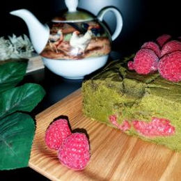 Plumcake al Thè Matcha e lamponi – senza glutine e senza burro