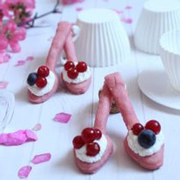 Cucchiaini di frolla con mousse di ricotta e frutti rossi – senza glutine e senza burro