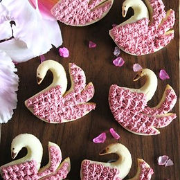 Biscotti cigno con mousse ai frutti di bosco – senza glutine e senza burro